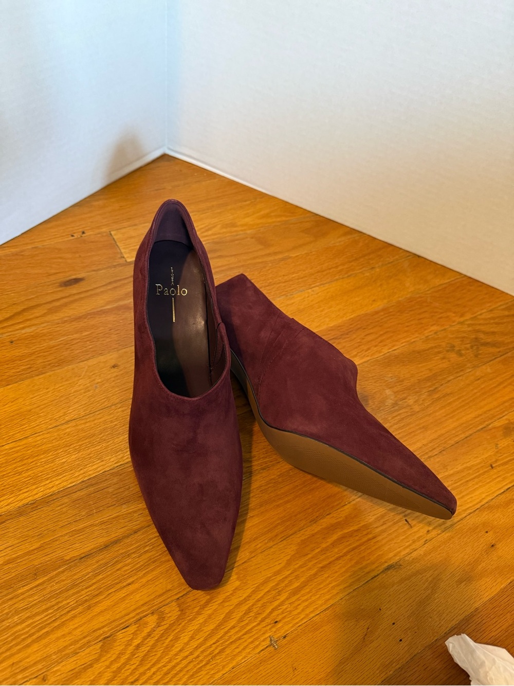 NEW in box Linnea Paolo Women's Burgundy Suede Pointed Toe Slip-On Shoes